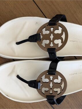 Tory Burch Miller Cloud Logo Thong Sandals in Black and White